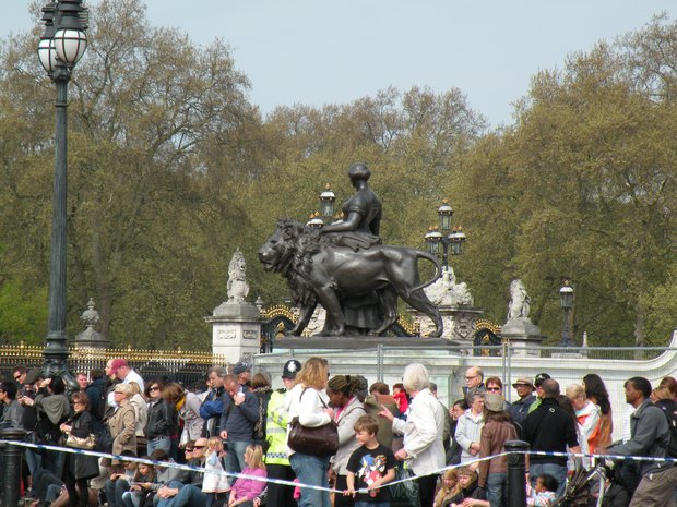  Statue de lion, Mémorial de la Reine Victoria, devant le Palais de Buckingham